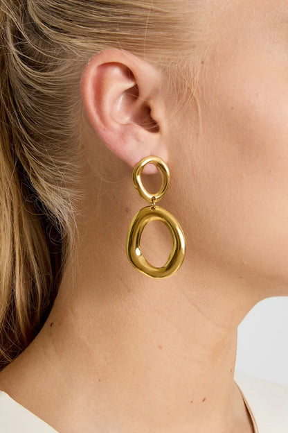 Statement organische ringen oorbellen goud