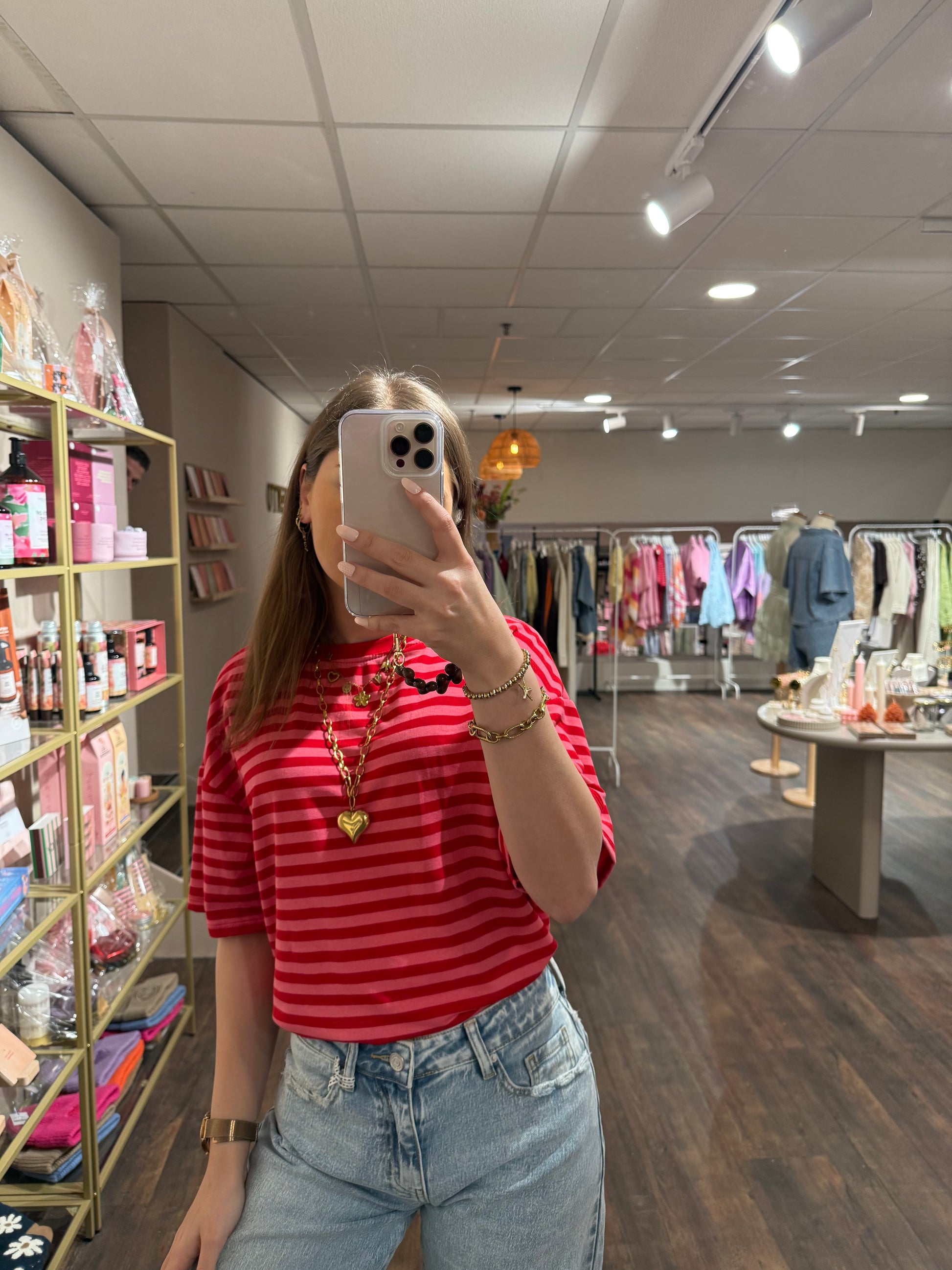 Trendy gestreepte basic voor het voorjaar.