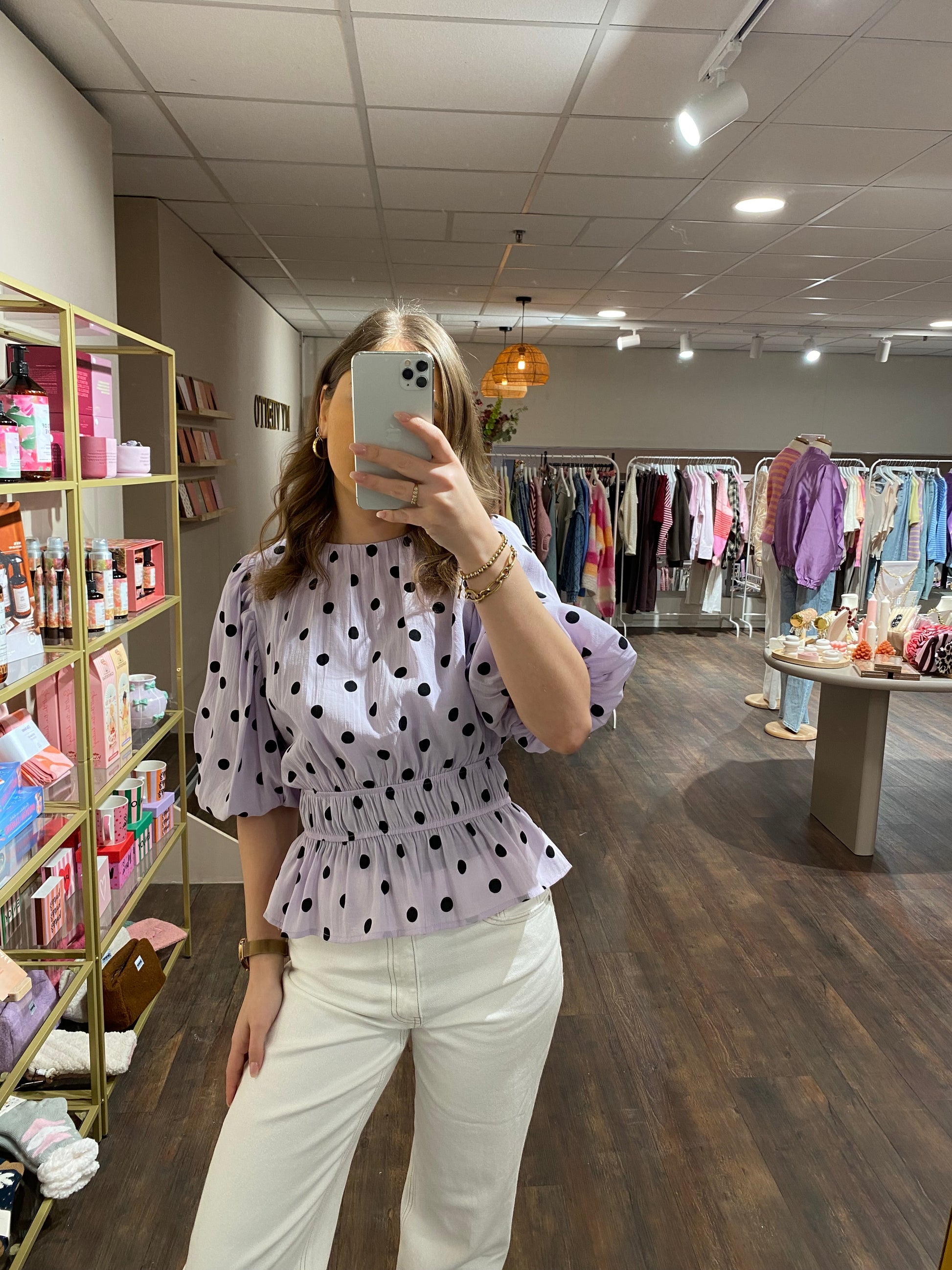 Paars topje met speelse print.