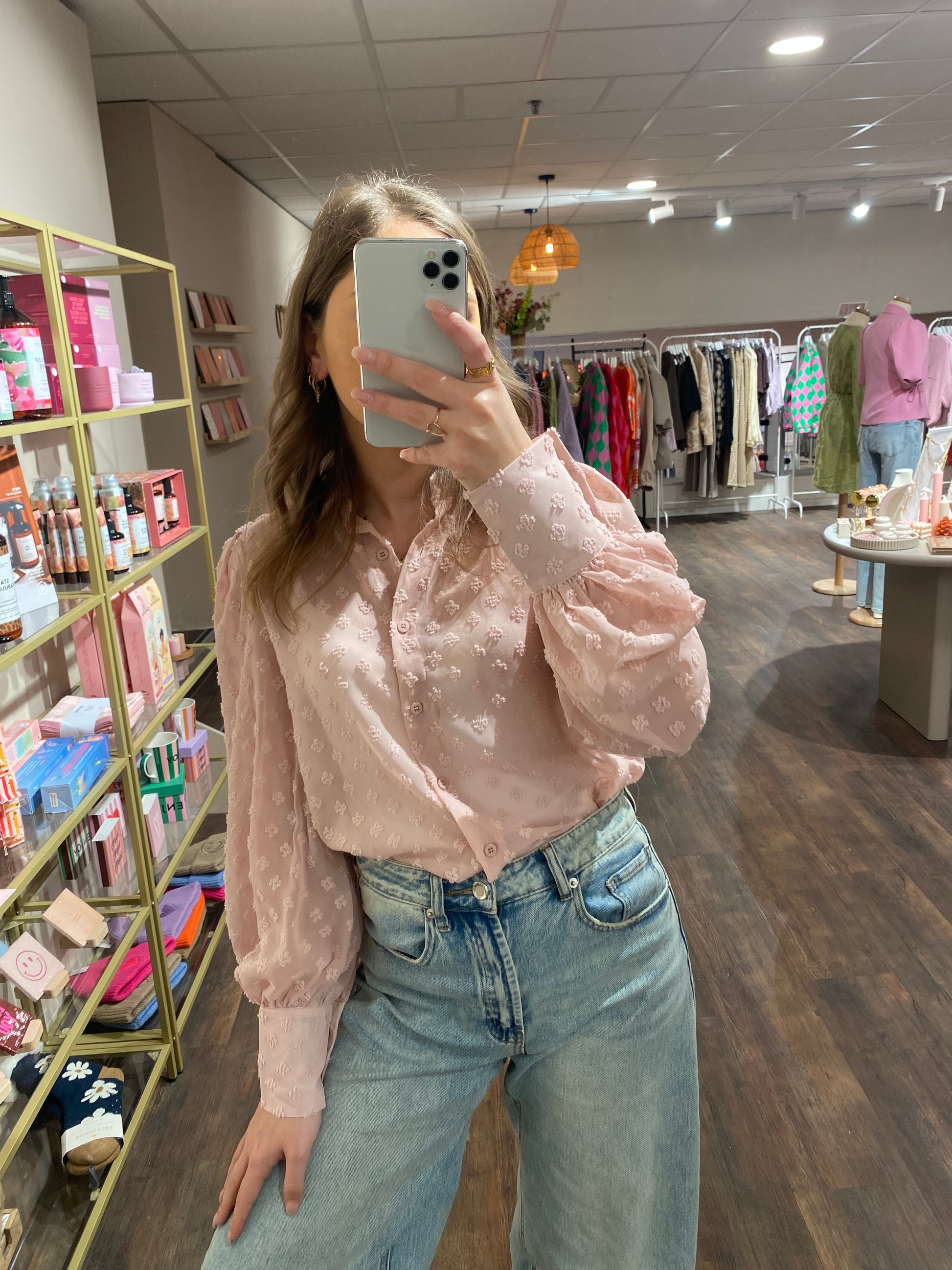 Stijlvolle blouse voor casual en chique outfits.