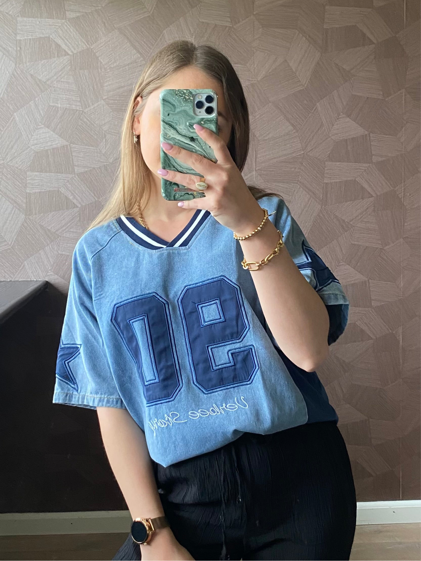 Denim jersey dames – trendy festival look met stijlvolle details.