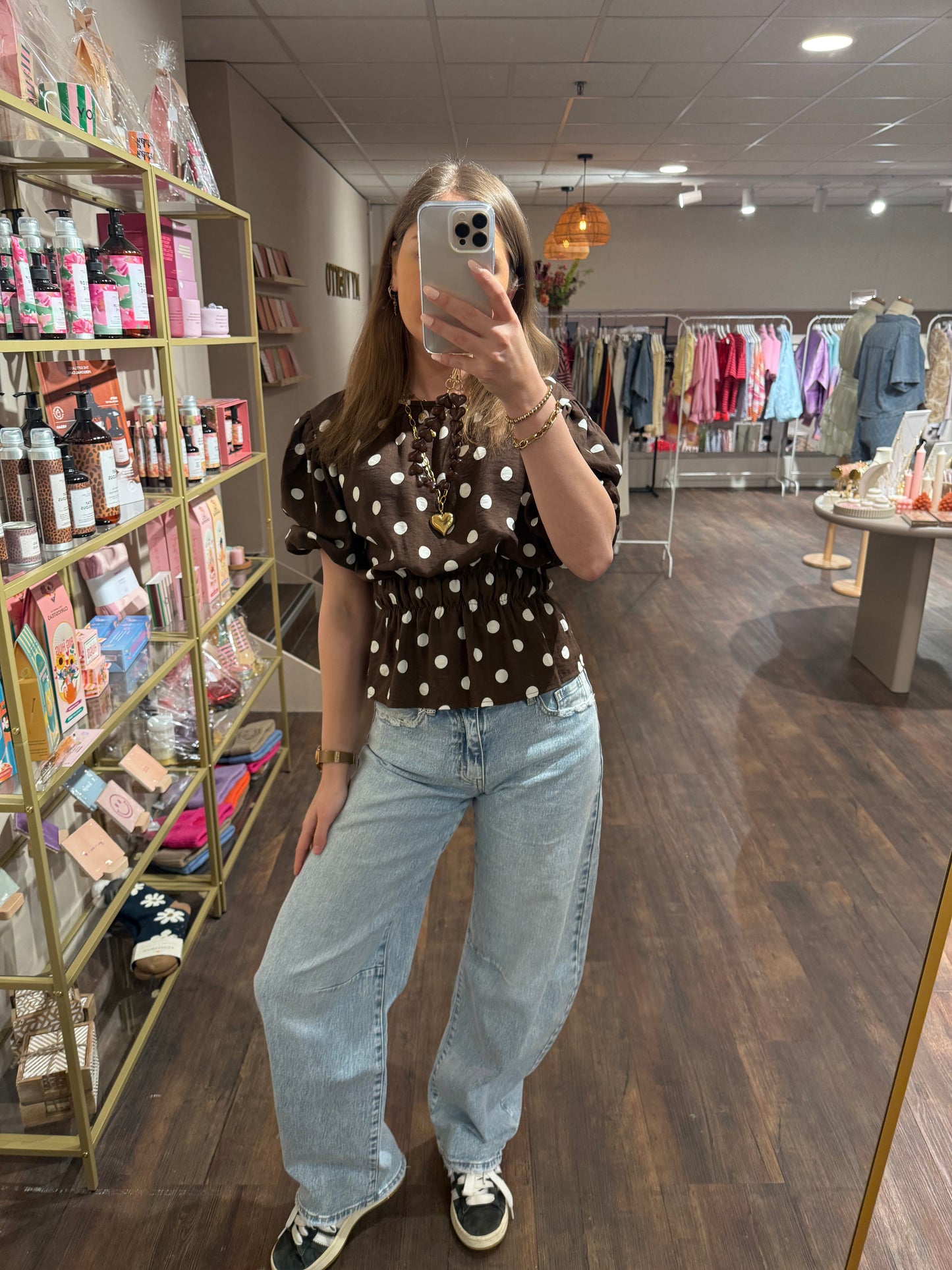Trendy stippen top perfect voor het voorjaar.