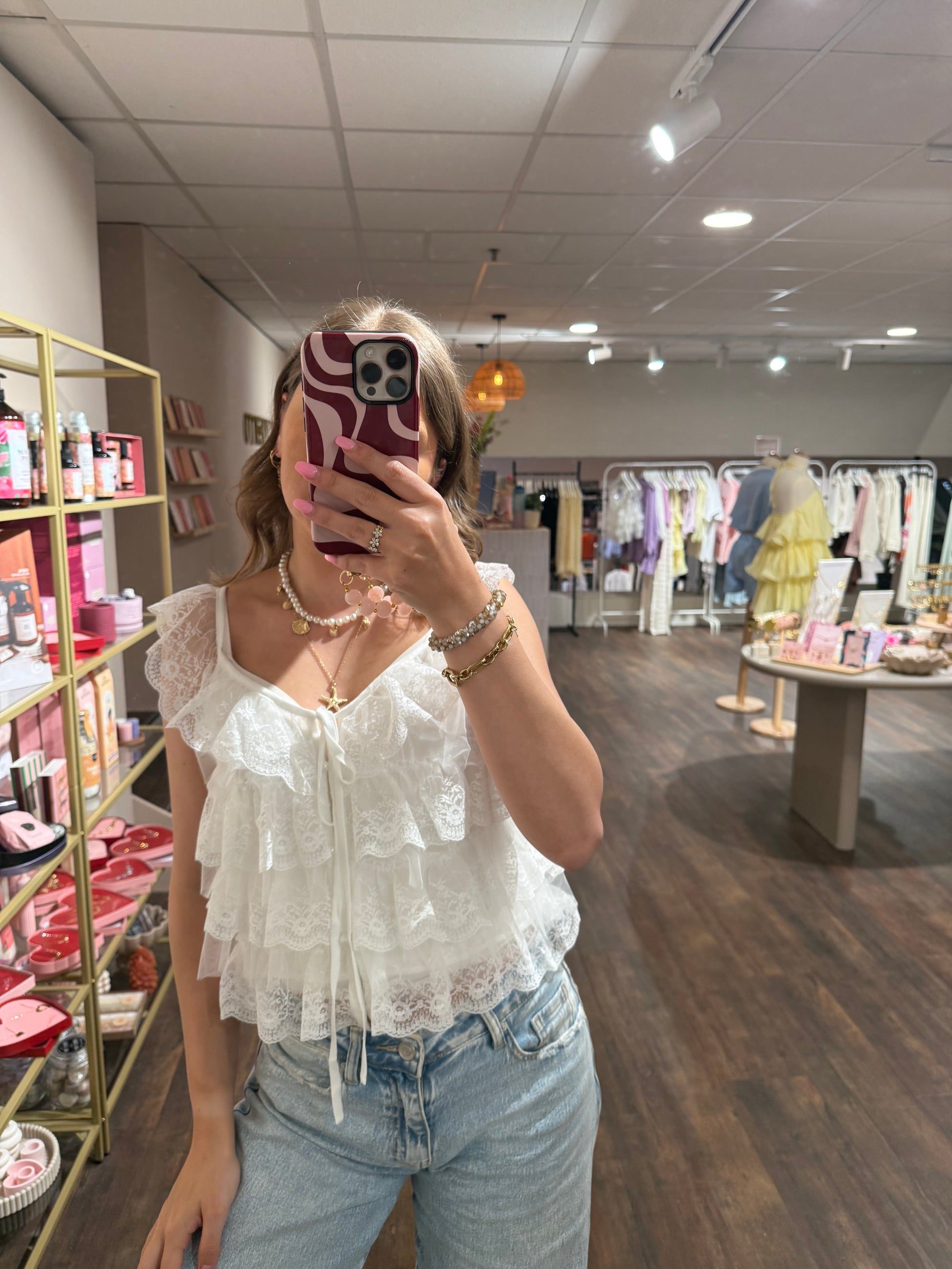 Trendy witte zomer top met romantische uitstraling