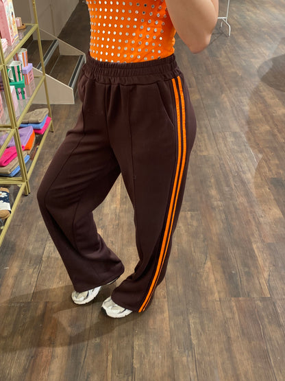 Perfecte broek voor Koningsdag of WK.