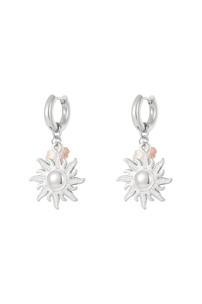 Zon met steentje oorbellen zilver
