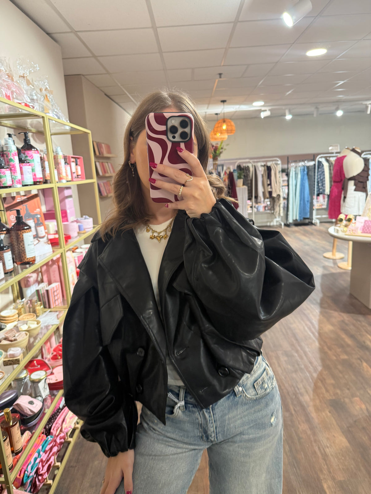 Zwarte oversized leren jas voor dames.  