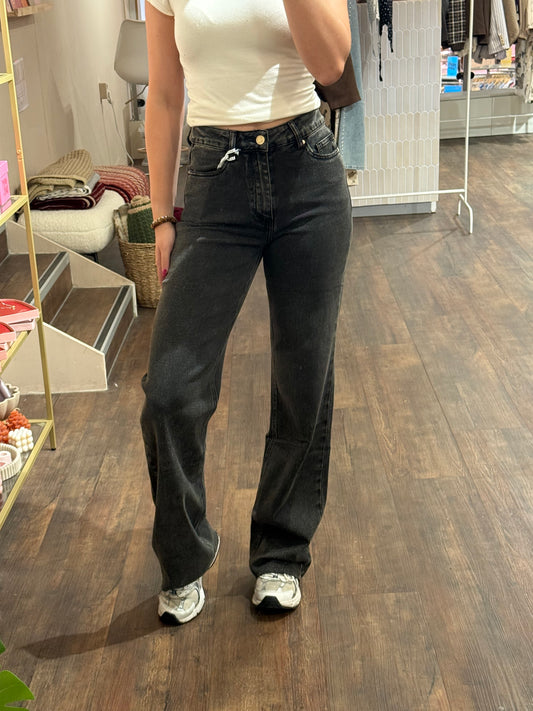 Zwarte wide leg jeans van Queen Hearts voor tall girls.  