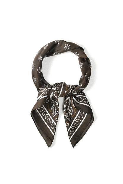 Zomersjaaltje met paisley-patroon