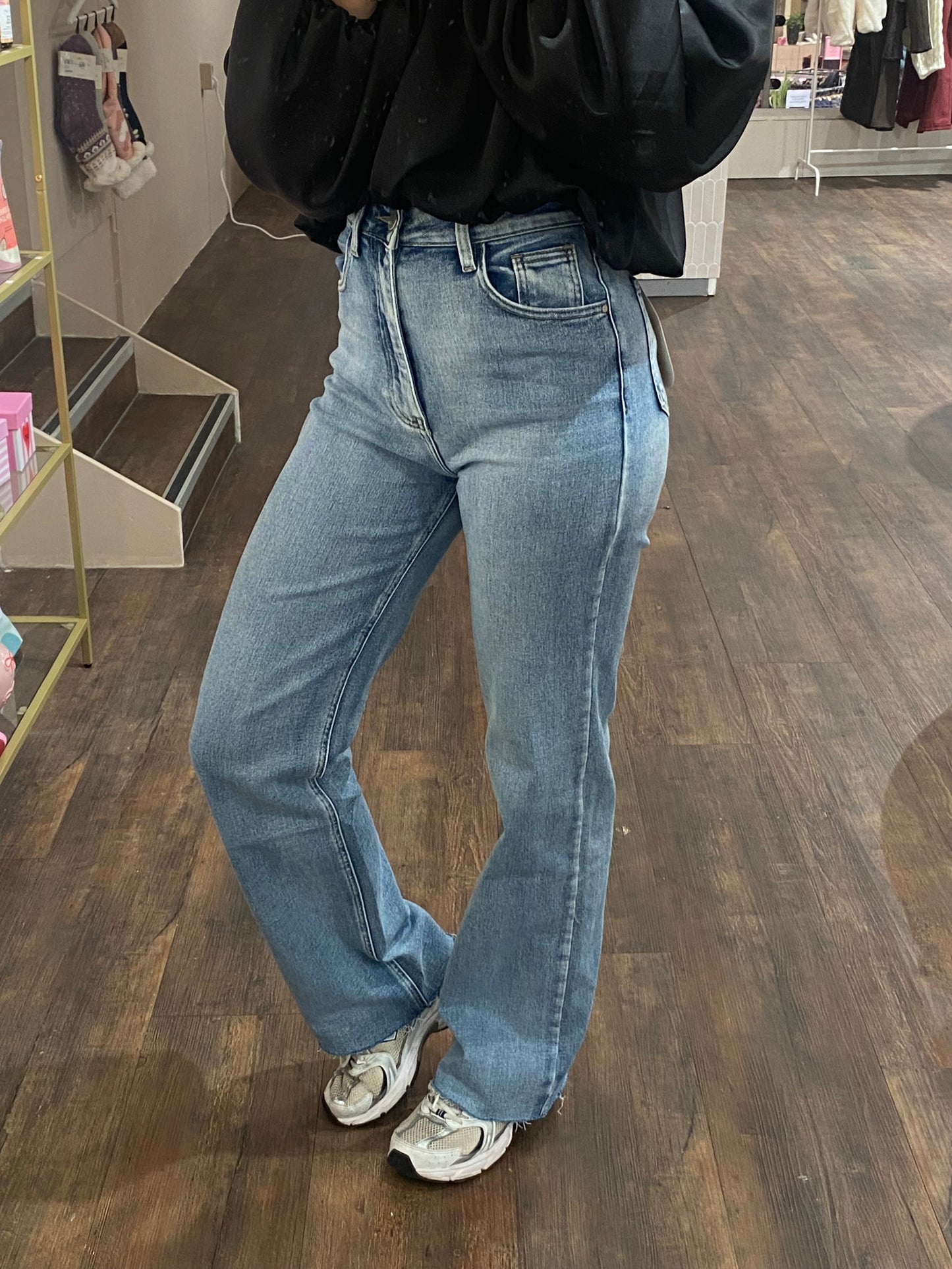 Wide leg jeans met hoge taille, stretchy en stijlvol.