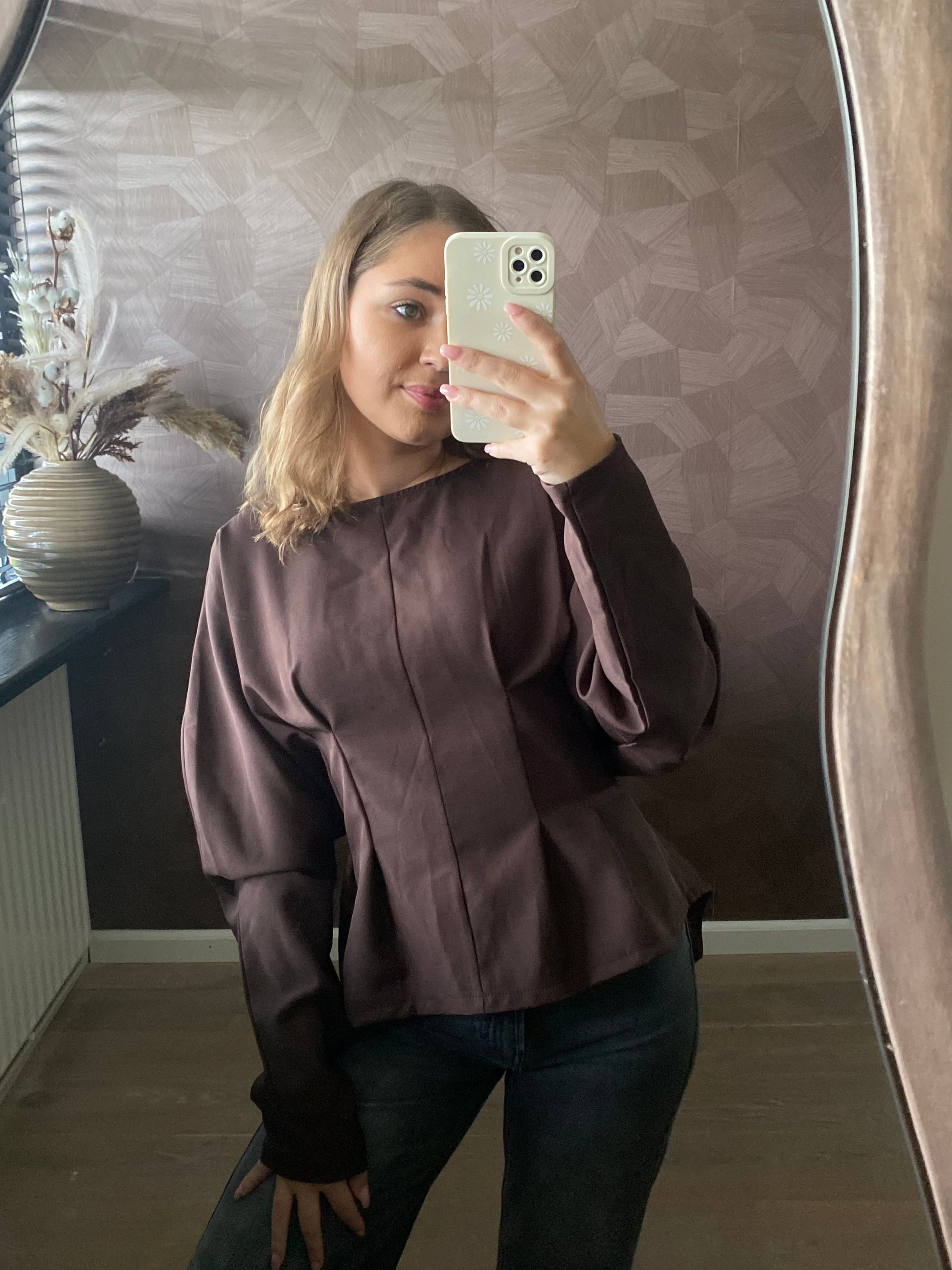 Snatched model top in bruin met knoopdetail achter