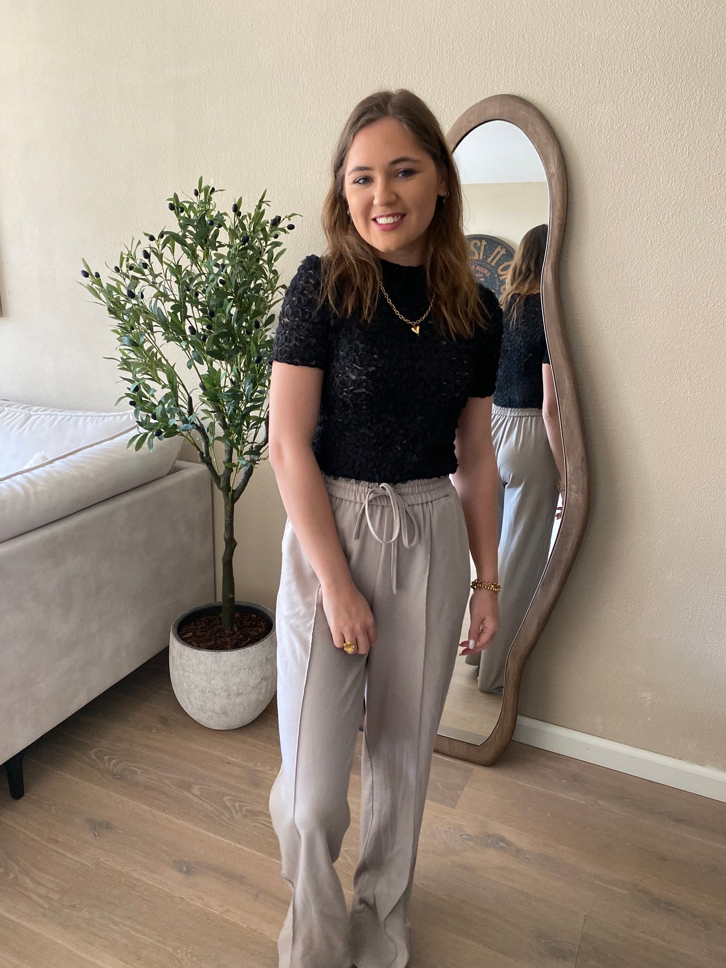 Chique kanten top met korte mouwen – musthave voor elke gelegenheid