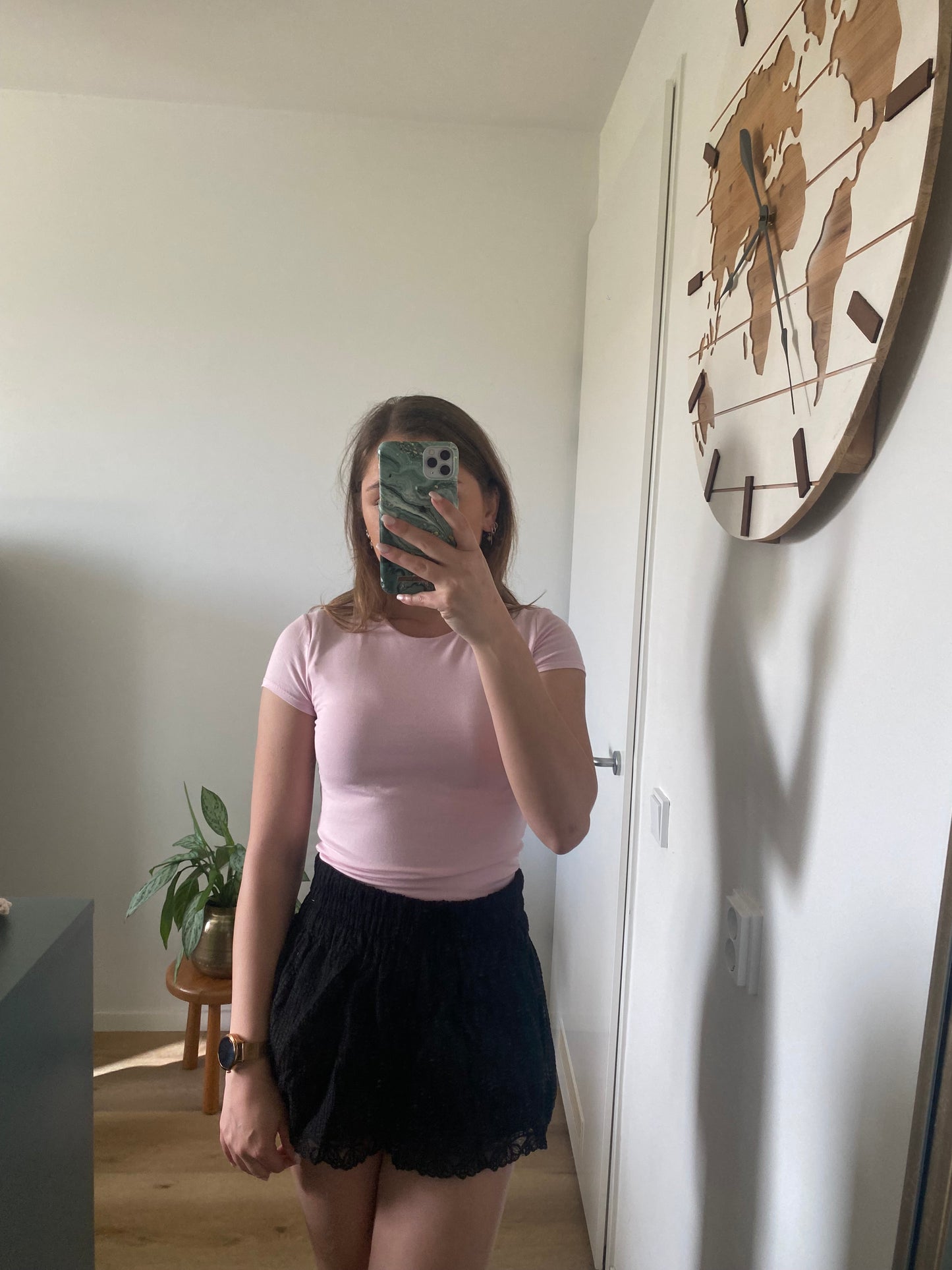 Dames top met korte mouwen, dubbele voering en aansluitende pasvorm