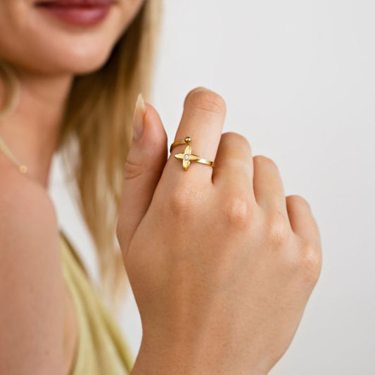 Klaver vier met zirkonia steentje ring goud