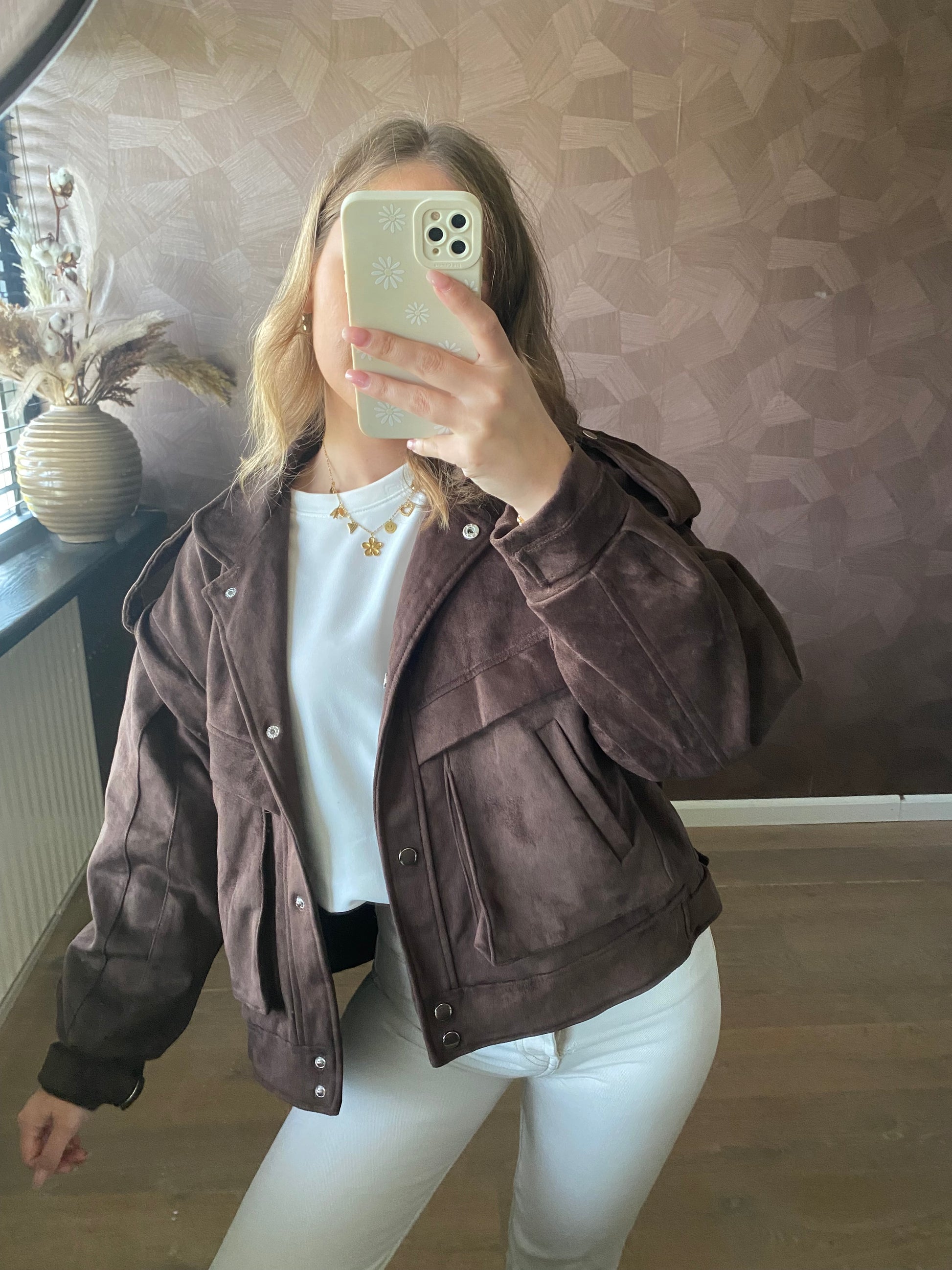 Bruin suède jasje, stoer en stijlvol voor casual looks