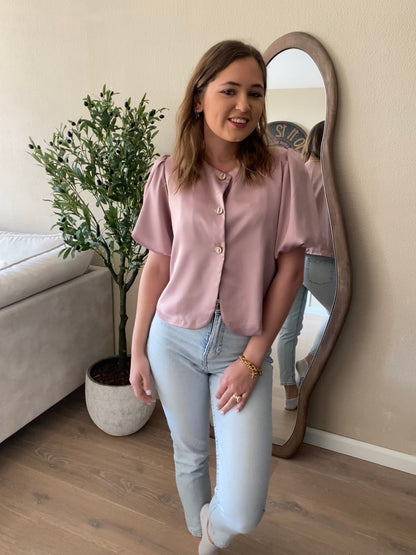 Chique dames top met glans en kleine pofmouw