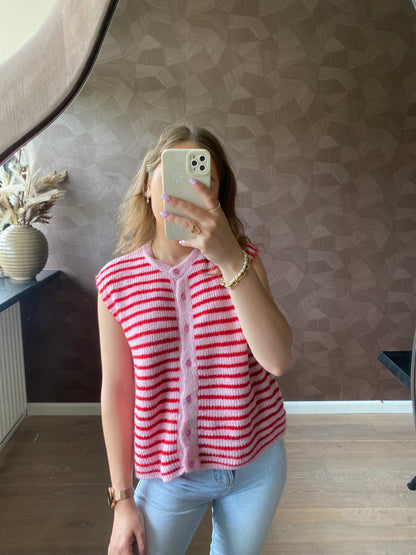 Zacht gebreid gilet zonder mouwen in vrolijke kleuren – zomerse knitwear voor vrouwen