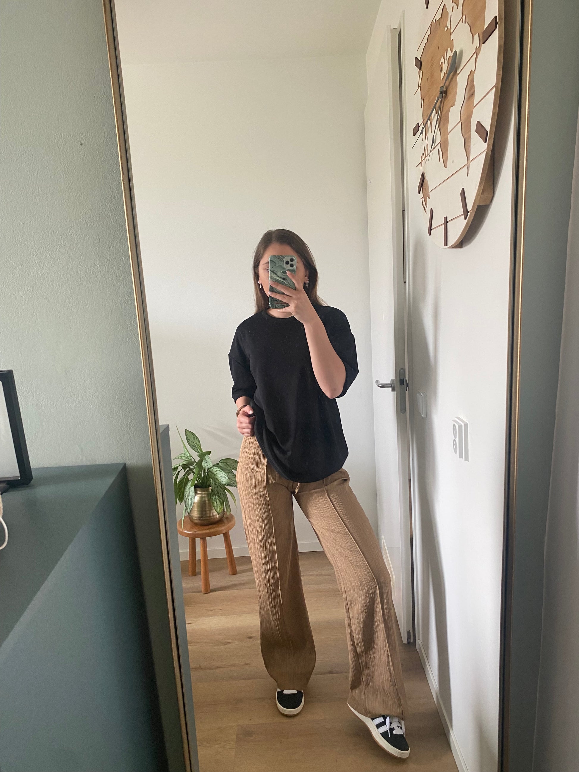 Zwarte oversized basic T-shirt met korte mouwen – niet doorschijnend